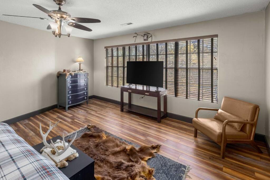 Stonegate Lodge Bear'S Den Kitchen, Pool, Firepit, Wifi ,Smart Tvs Eureka Springs Esterno foto