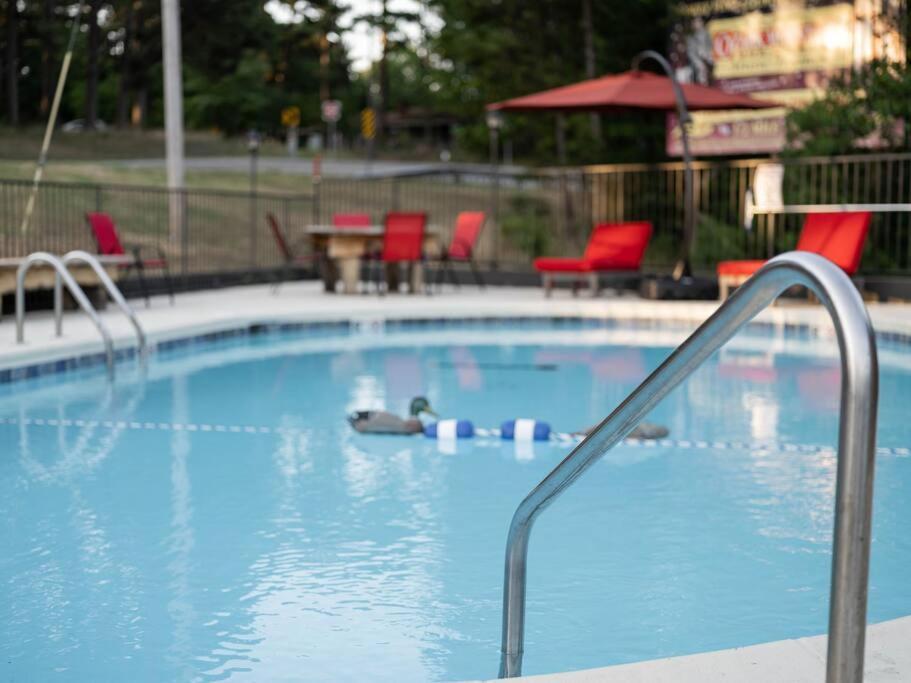 Stonegate Lodge Bear'S Den Kitchen, Pool, Firepit, Wifi ,Smart Tvs Eureka Springs Esterno foto