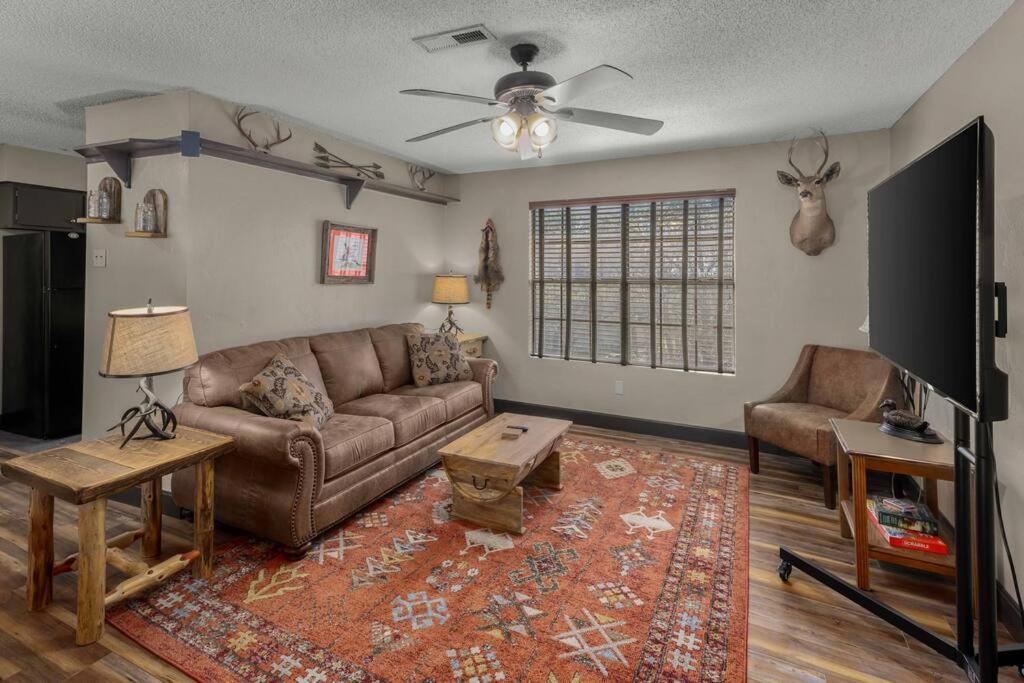 Stonegate Lodge Bear'S Den Kitchen, Pool, Firepit, Wifi ,Smart Tvs Eureka Springs Esterno foto