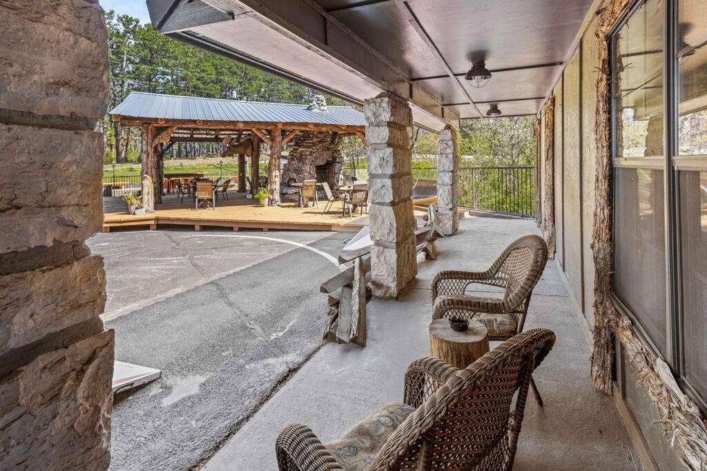 Stonegate Lodge Bear'S Den Kitchen, Pool, Firepit, Wifi ,Smart Tvs Eureka Springs Esterno foto