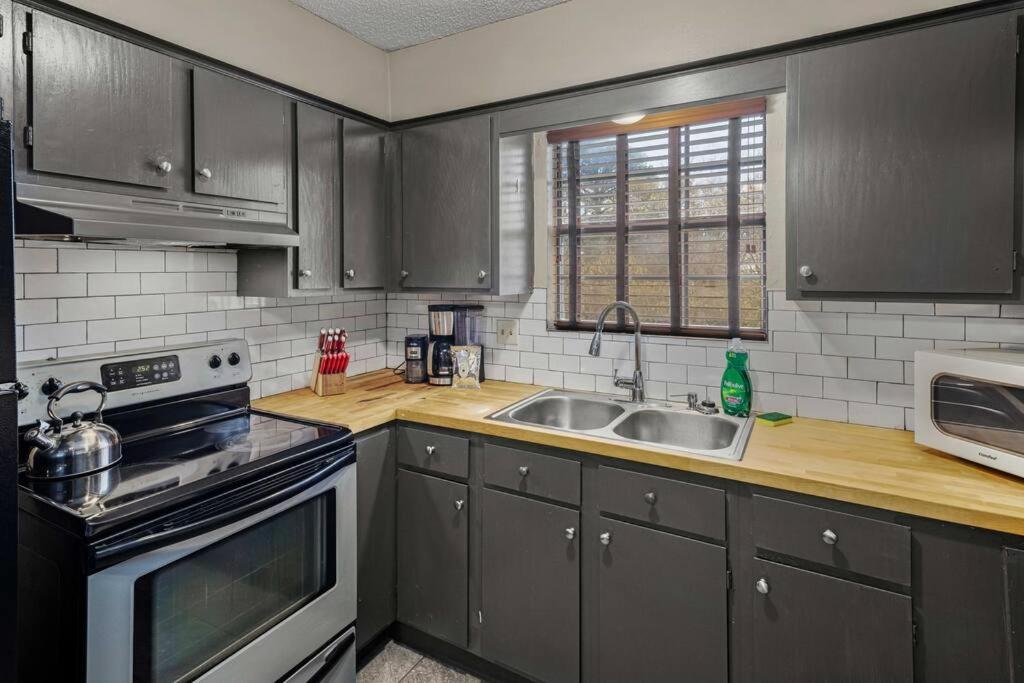 Stonegate Lodge Bear'S Den Kitchen, Pool, Firepit, Wifi ,Smart Tvs Eureka Springs Esterno foto